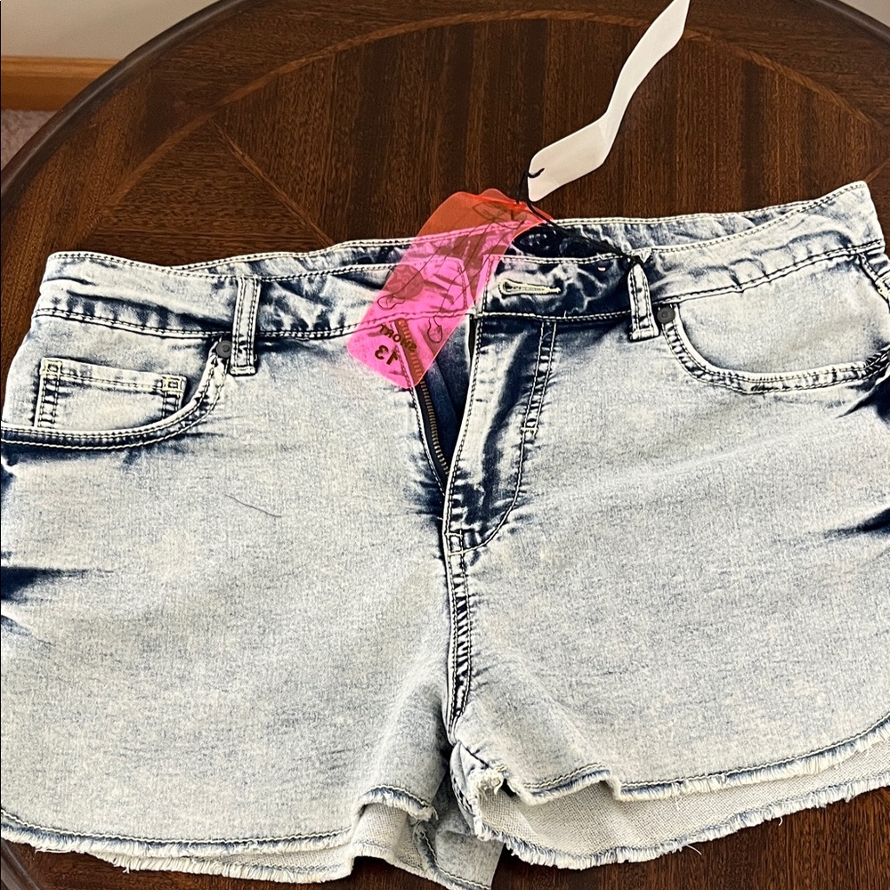 Vanilla Star Light Denim Shorts, washed jean blue.
